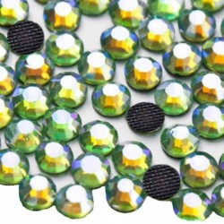 Peridot AB adhesive stone. Peridot AB adhesive stone.